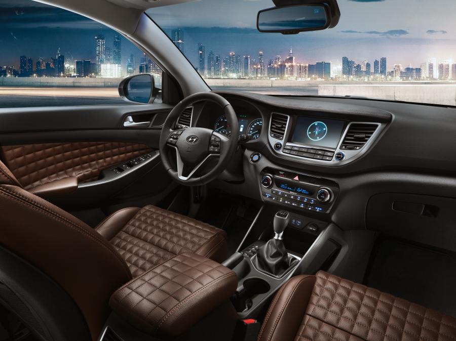 Интерьер Hyundai Tucson 25 Jahre 2016 года  (фото 2 из 3)